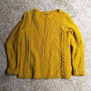 Banana Republic Sweater size medium